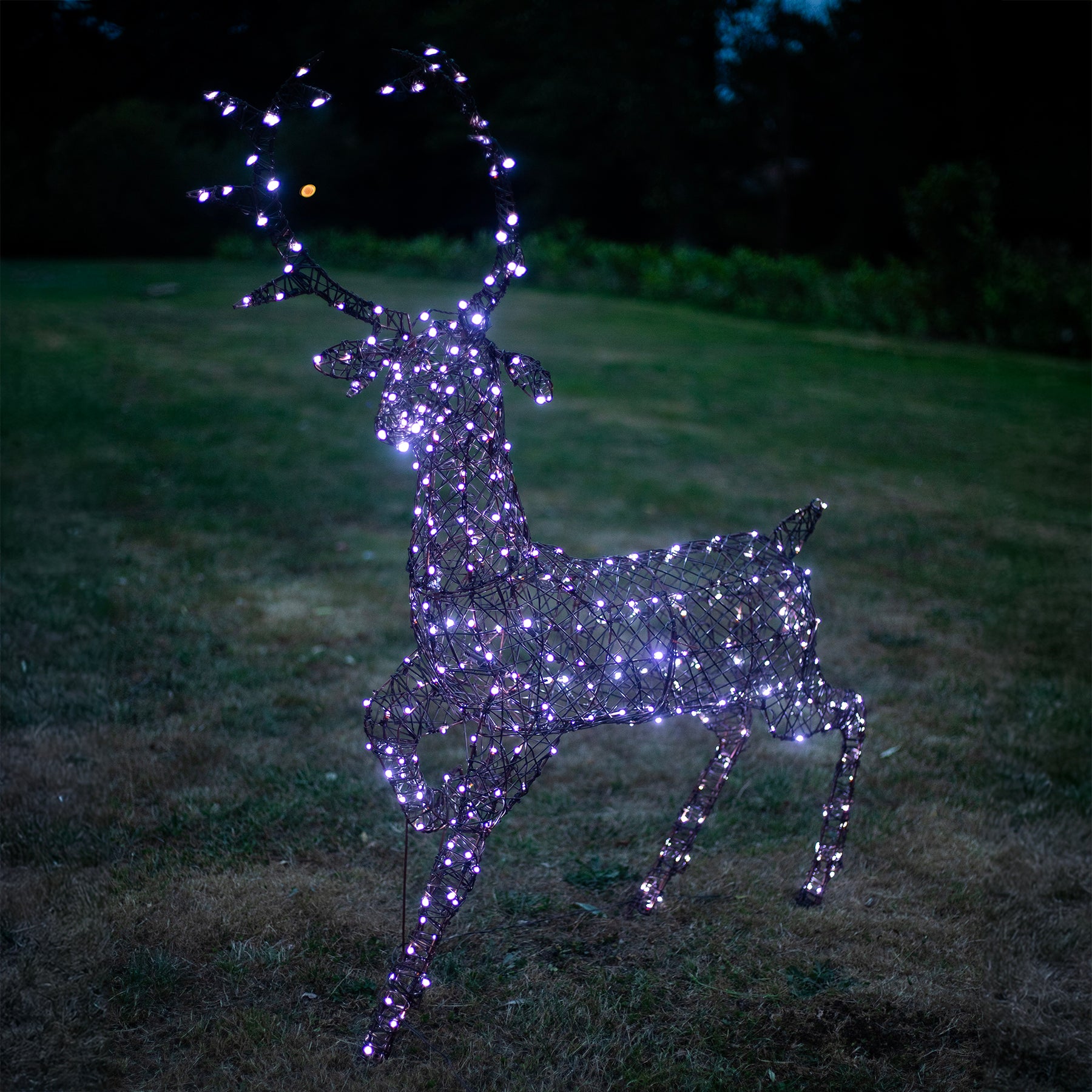 Julens rensdyrlys - 1,4 m brun Wicker Outdoor Light Up Stag med 330 hvide lysdioder Mode - Image 3